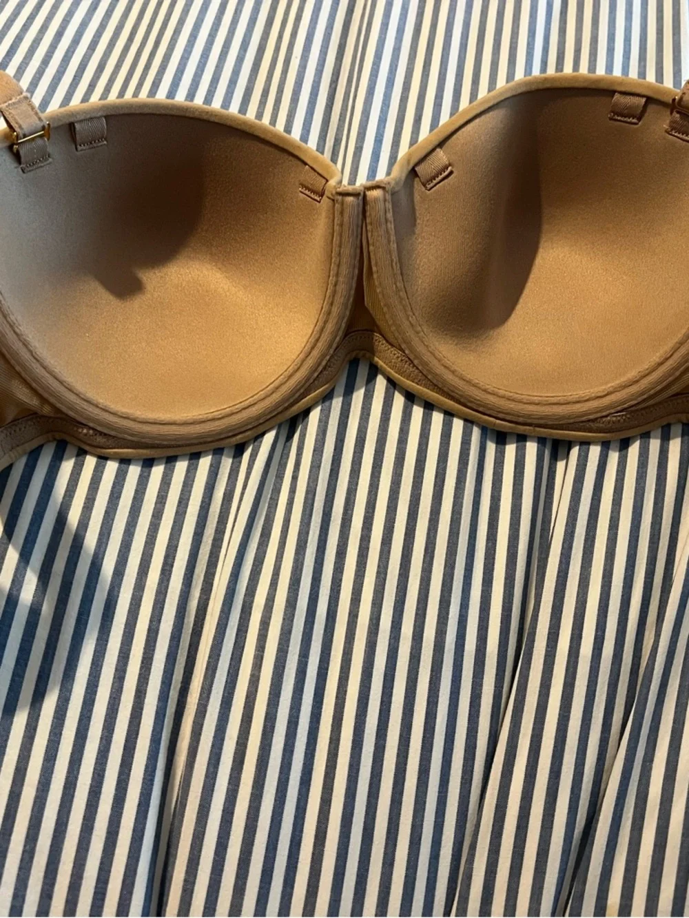 Soma Embraceable Strapless Bra, nude color, 36B - Picture 9 of 10